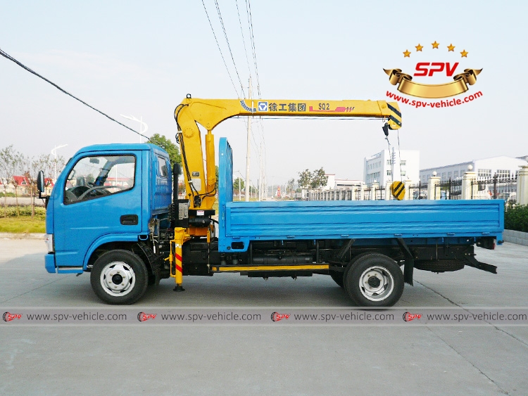 2 Tons Telescopic Boom Crane Dongfeng - LS